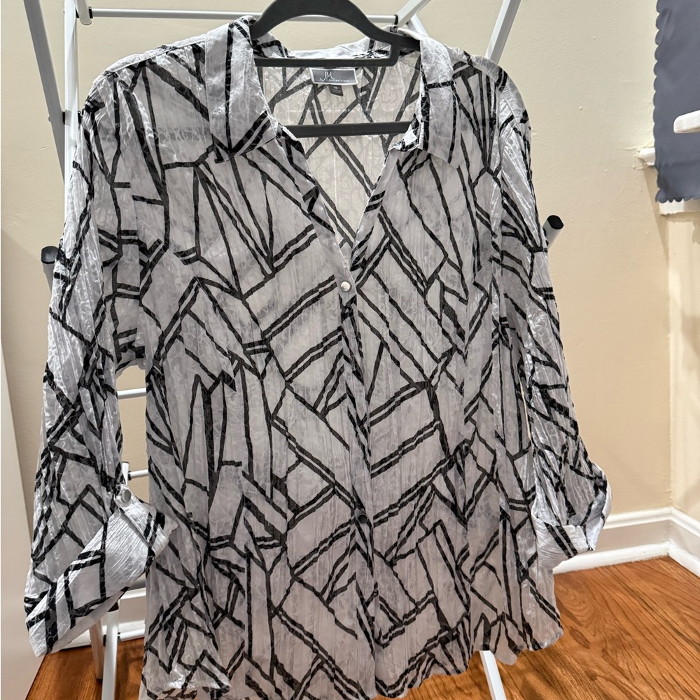 JM Collection Black and White Abstract Button Down Shirt